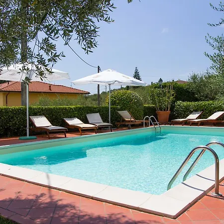 Le Quattro Stagioni Massa (Tuscany)